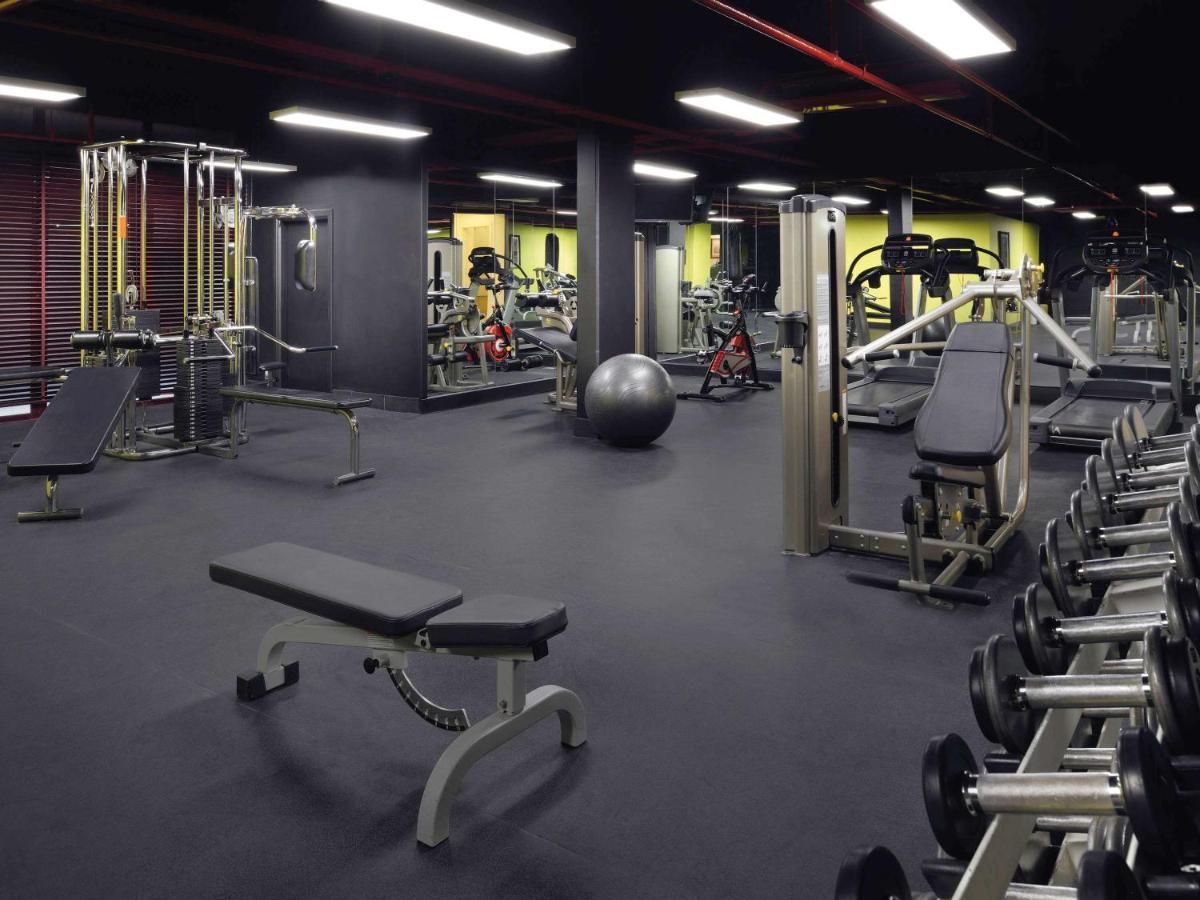 Moevenpick Resort Petra Ваді-Муса Екстер'єр фото A typical gym