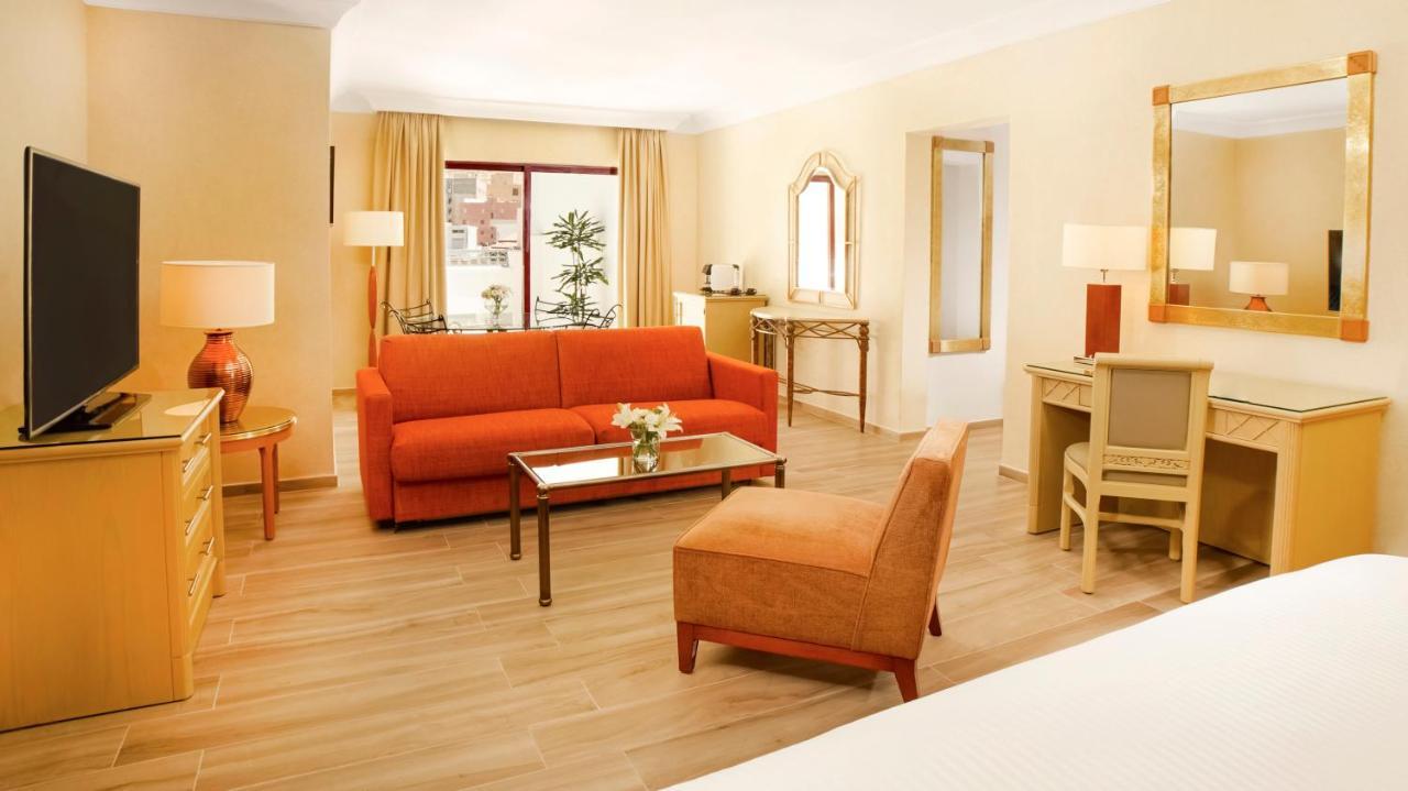Moevenpick Resort Petra Ваді-Муса Екстер'єр фото A typical apartment