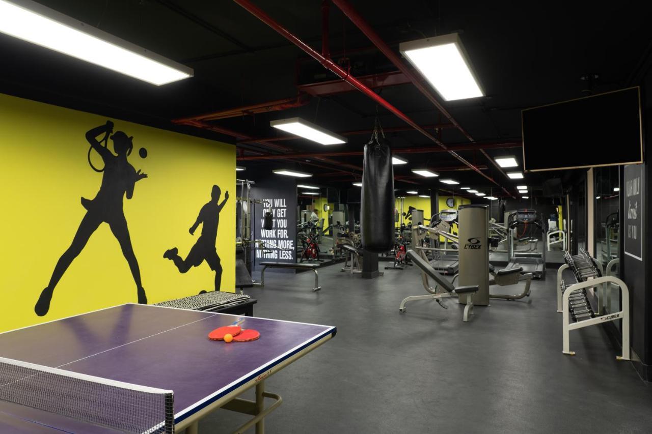 Moevenpick Resort Petra Ваді-Муса Екстер'єр фото The gym at the 100 East 19th Street location