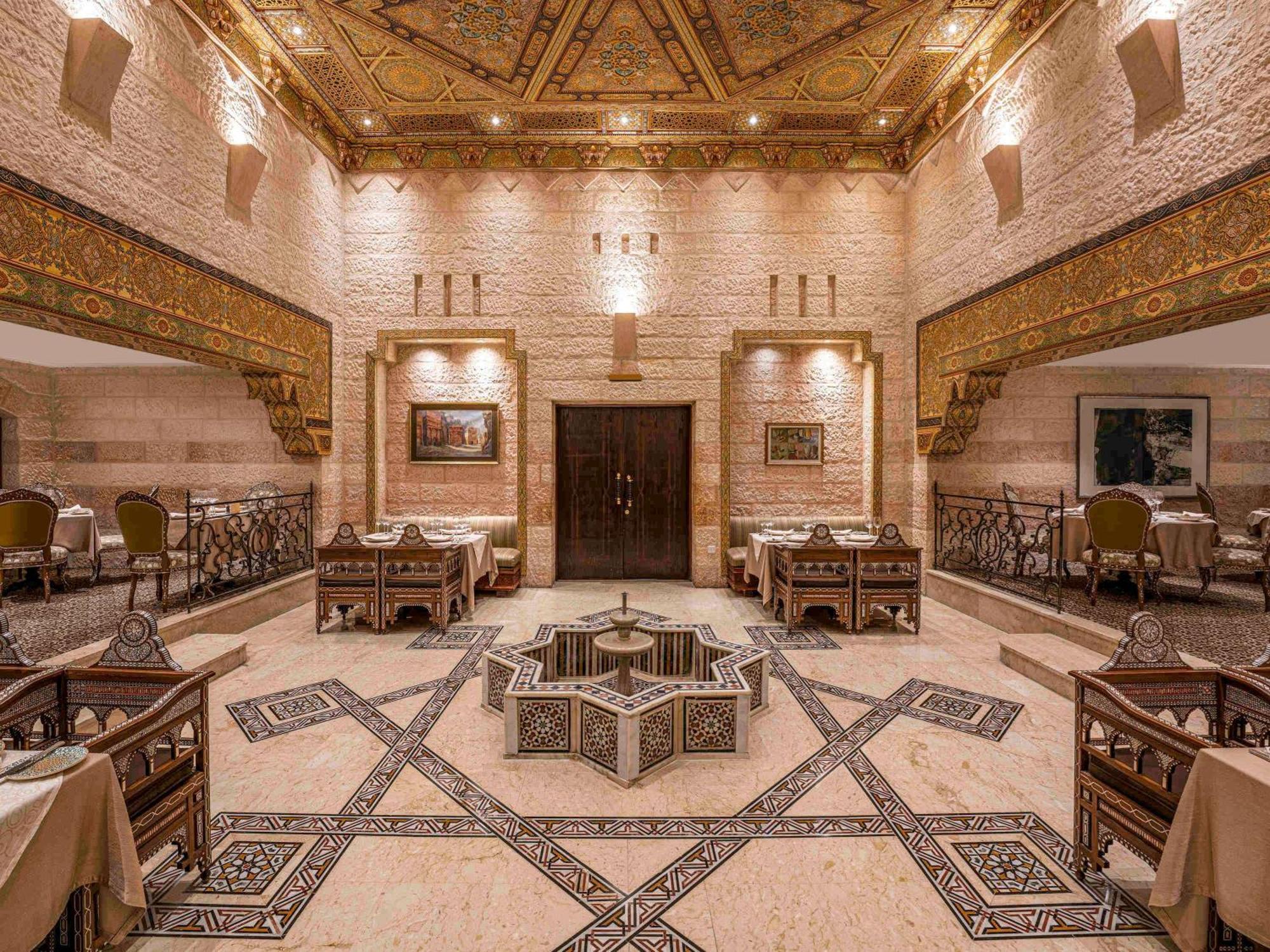 Moevenpick Resort Petra Ваді-Муса Екстер'єр фото The restaurant